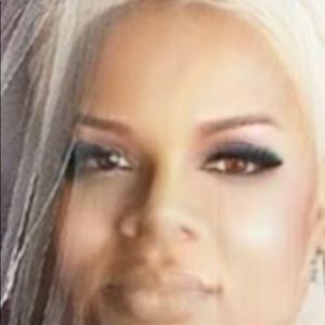 Meet your Posher, Frances